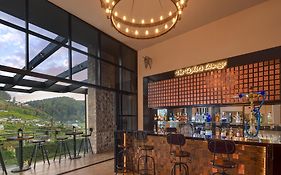 The Golden Ridge Hotel