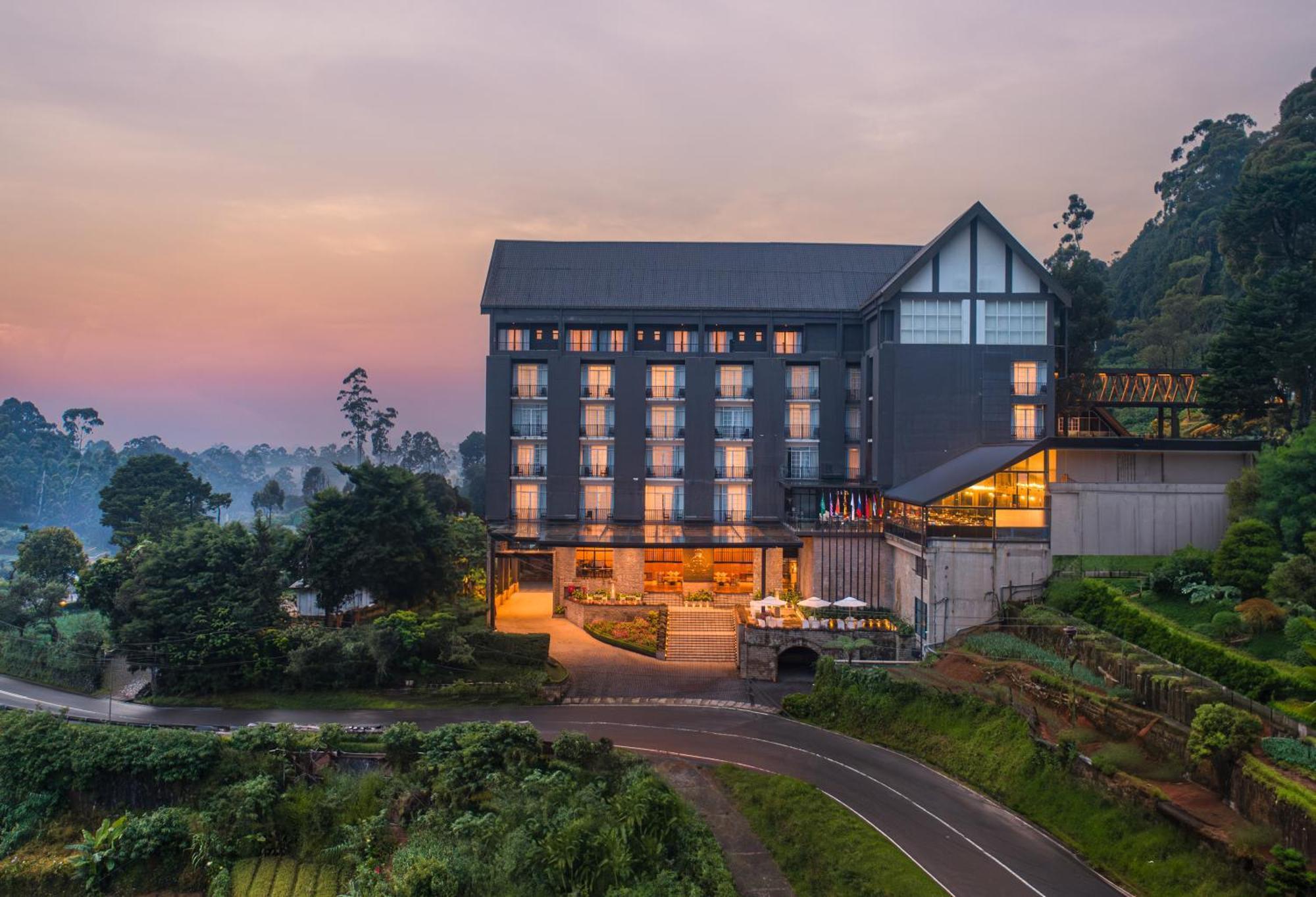 The Golden Ridge Hotel Nuwara Eliya Esterno foto